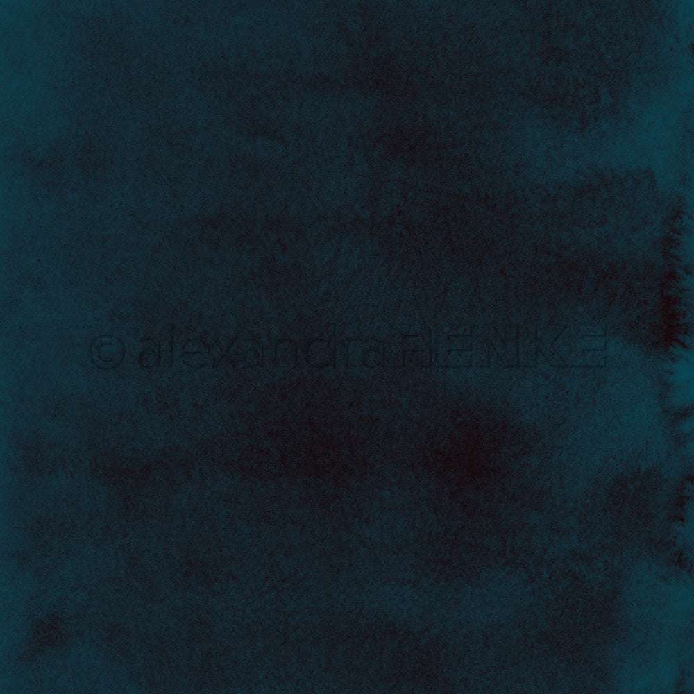 Dunkelgrüner, strukturierter Hintergrund mit subtilen, wolkigen Farbverläufen und einem leicht gestörten künstlerischen Look - perfekt für Buchbinderei oder kreative Papierprojekte. Hochwertiges Designpapier von Alexandra Renke.
