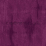 Ein strukturierter Hintergrund in tiefem Magenta mit aquarellartigen Schattierungen - ideal für Designpapier oder kreative Buchbinderei Papierprojekte von Alexandra Renke.