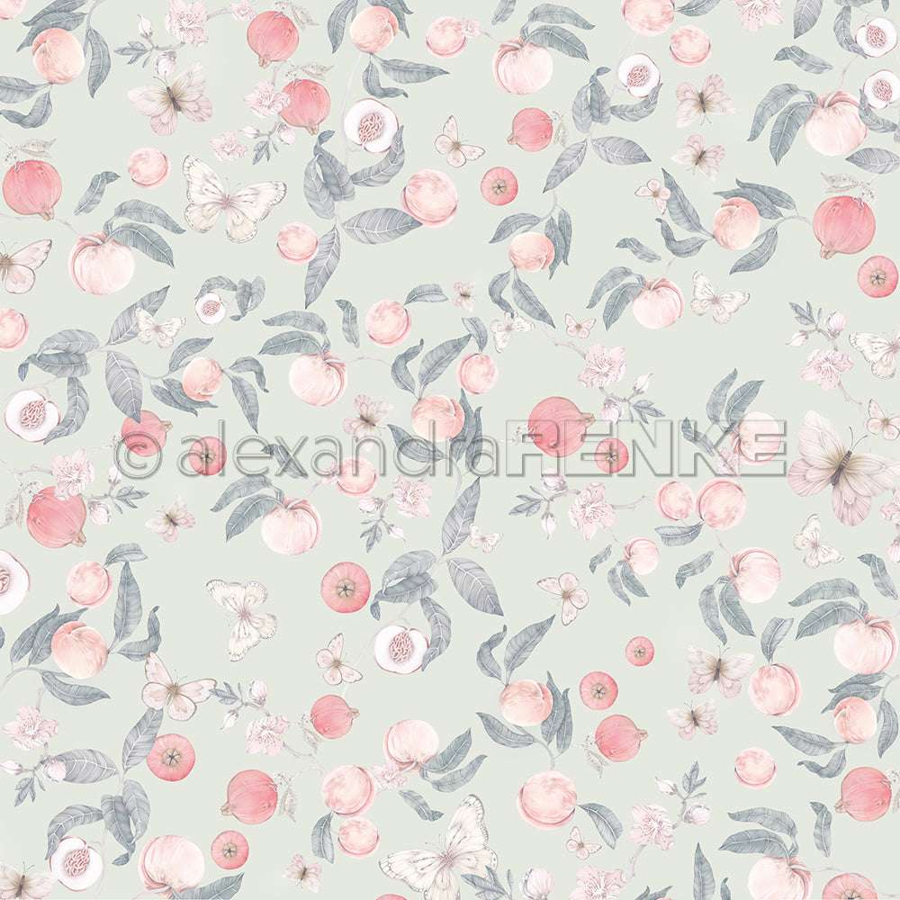 Nahtloses Muster aus Granatäpfeln, Blättern, Blumen und Schmetterlingen in zarten Pastelltönen auf hellem Hintergrund - perfekt für Grußkarten oder einzigartiges Designpapier von Alexandra Renke.
