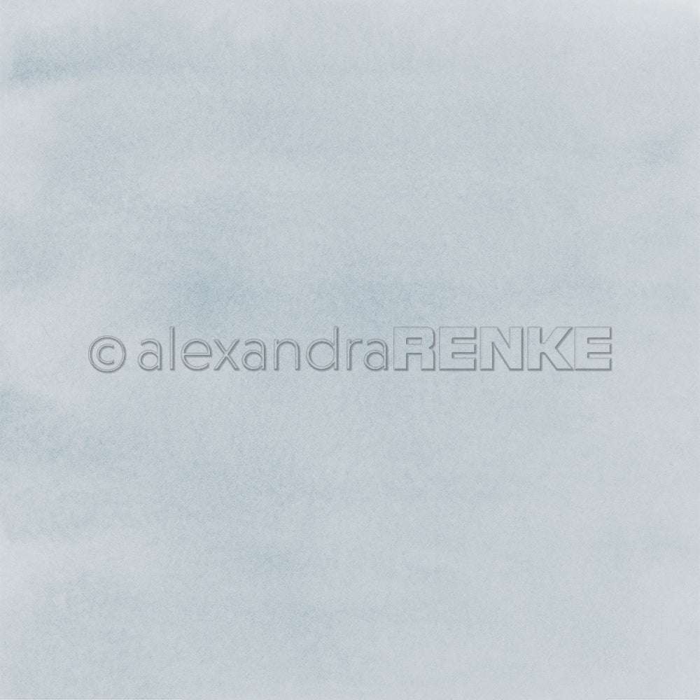 Hellblaues, aquarelliertes Designpapier von Alexandra Renke mit dezentem Farbverlauf und weicher, wolkiger Optik - ideal für Papierprojekte oder Buchbinderei.