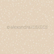 Beigefarbener Hintergrund mit verstreuten kleinen weißen Schneeflocken in einem sich wiederholenden Schneeflocken-Design von Alexandra Renke, perfekt für winterliche Papierprojekte oder als elegantes Designerpapier.