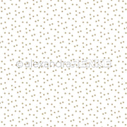 Weißer Hintergrund mit einem sich wiederholenden Muster aus kleinen goldenen Starbursts von Alexandra Renke - ideal für elegantes Designpapier und Papierprojekte.