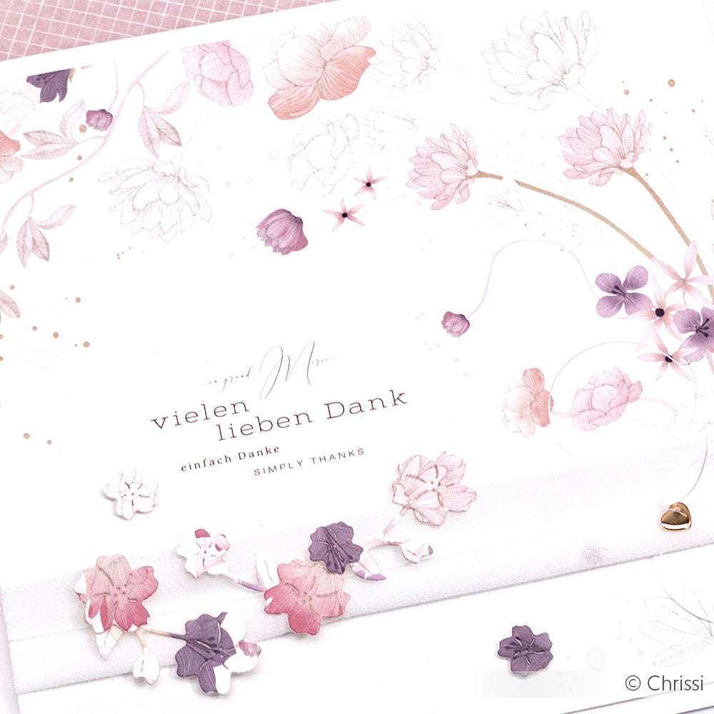 Grußkarte von Alexandra Renke mit rosa und lilafarbenem Blumenmuster auf hochwertigem Designpapier, mit dem Text "Vielen lieben Dank".