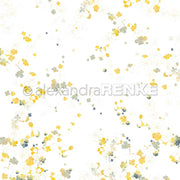 Zartes gelbes und graues Blumenmuster mit hellen Blüten auf Weiß von Alexandra Renke - ideales Designpapier für Papierprojekte oder Buchbinderei.