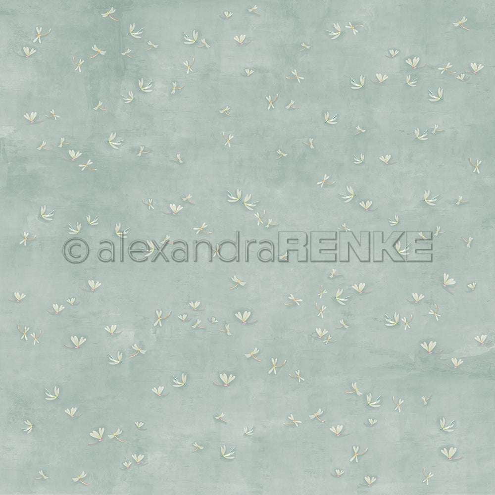 Hellblauer Hintergrund mit verstreuten kleinen weißen Blumen und einem leichten Struktureffekt - perfektes Alexandra Renke Designpapier für Grußkarten oder Buchbinderei-Projekte.