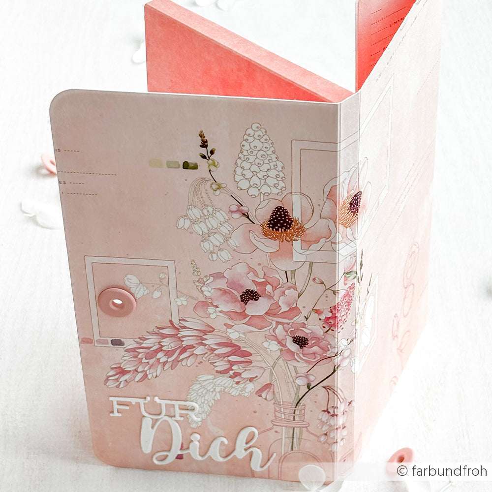 Eine rosafarbene Blumengrußkarte von Alexandra Renke mit "Für Dich"-Text, zarten Designpapierblüten und schönen Illustrationen - perfekt für kreative Projekte oder florale Inspiration wie den Anemonenstrauß.