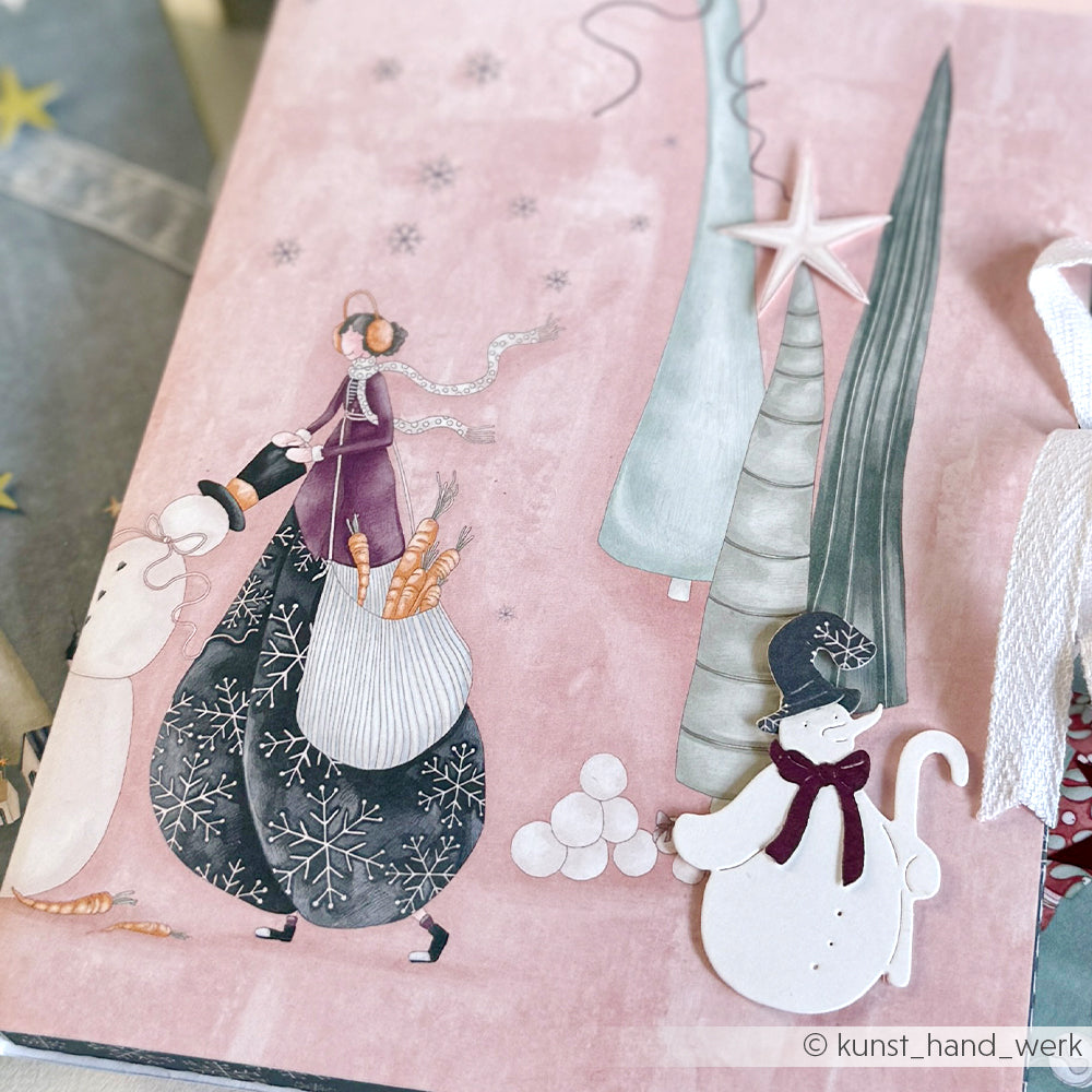 Dieses Design von Alexandra Renke zeigt eine Winterszene mit Schneemännern, einer Frau im Mantel, Schneebällen, Bäumen und einem rosafarbenen, verschneiten Hintergrund - ideal für festliches Weihnachtsdesignpapier oder kreative Papierprojekte wie Grußkarten.