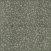 Grüner Hintergrund mit verstreuten weißen Schneeflocken in verschiedenen Größen-perfektes Designpapier von Alexandra Renke für winterliche Papierprojekte und Schneeflockenzauber Avocado-Themen.