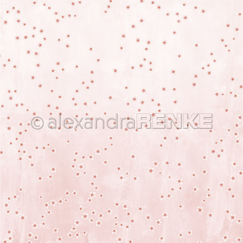 Hellrosa Hintergrund mit eingestreuten kleinen weißen und rosafarbenen Kirschblüten, "Alexandra Renke"-Wasserzeichen quer in der Mitte - ideal für Papierprojekte oder elegantes Designpapier.