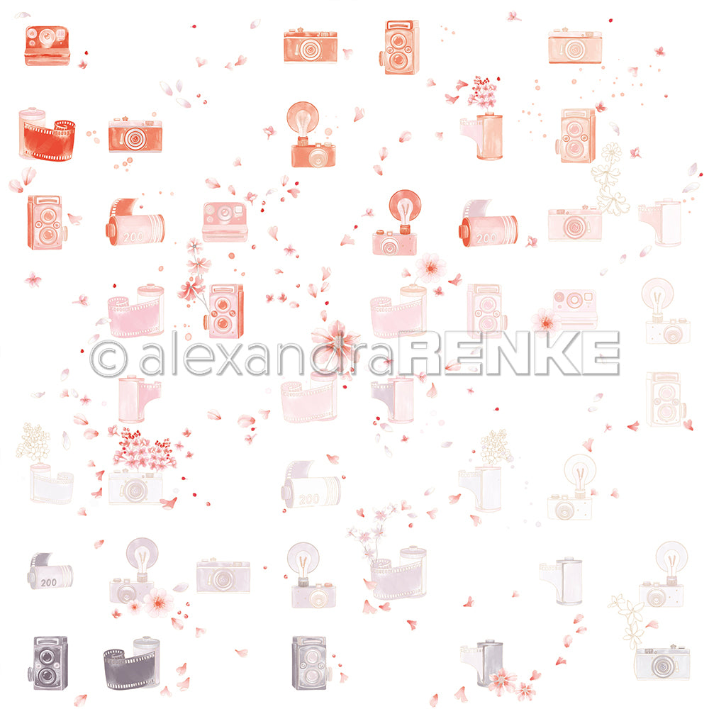 Muster aus alten Kameras, Filmrollen und zartrosa Blumen auf Weiß - ideales Alexandra Renke Designpapier für Papierprojekte oder florale Fotodesigns.