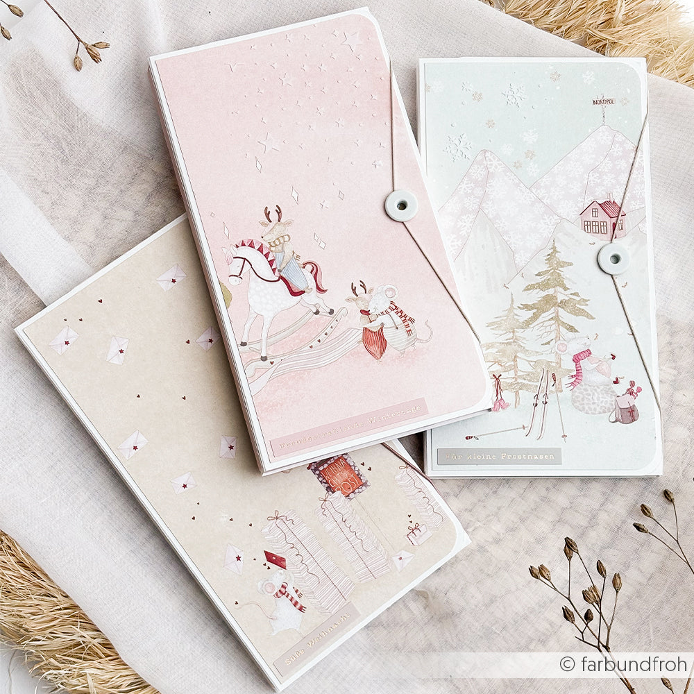 Drei rechteckige Briefumschlagmappen mit Motiven aus der Serie Weihnachtsmäuse – Winterfreuden.