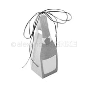 Graue Papiergeschenkbox in Form einer Champagnerflasche, gefertigt mit der Alexandra Renke Motivstanze Champagner Box für einen einzigartigen Touch, abgeschlossen mit einer schwarzen Kordelschleife an der Oberseite.
