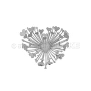 Wanddekoration aus Metall in Form eines Löwenzahns mit herzförmigen Samen, inspiriert von der „3D Herzchen Blume“ von Alexandra Renke, die zusammen ein größeres Herz bilden. Dieses Kunstwerk ist perfekt für Fans von filigranen Designpapieren und kreativen Stanzmotiven und verleiht jedem Raum einen Hauch von zarter Schönheit.