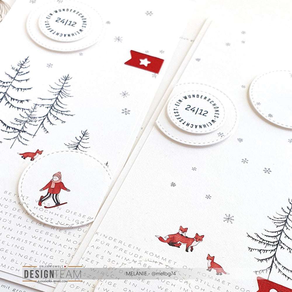 Minimalistische Weihnachtskarte von Alexandra Renke mit Bäumen, Rotfüchsen, einem Mädchen und 24/12 Etiketten auf weißem Hintergrund - ideal für Weihnachtspost oder zum Basteln mit Ihrem Lieblings-Klarsichtstempel.