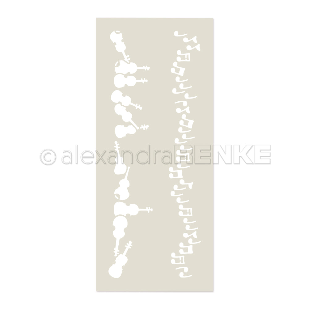 Weiße Silhouetten von Musikinstrumenten und Noten auf beigem Hintergrund in der Schablonenschablone Musterstreifen von Alexandra Renke. Mit Wasserzeichen; ideal zum Erstellen von stilvollen, wiederverwendbaren Mustern in Kunst- und Bastelprojekten.