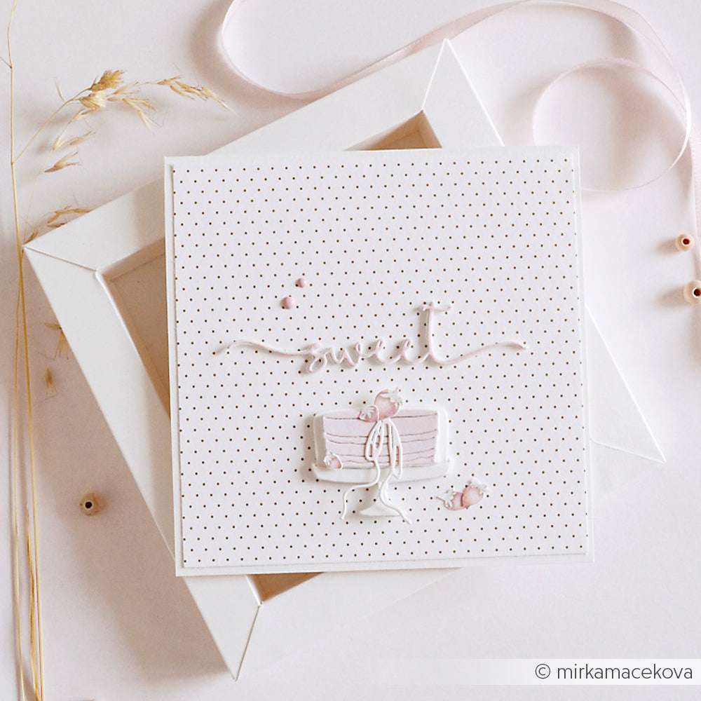 Quadratische Karte mit Tupfen, "süßem" Text und einem 3D-Mädchen auf einer Bank in Pastelltönen, hergestellt mit Deep Edge Motivstanzen von Alexandra Renke - eine schöne Ergänzung Ihrer PAPPcut®ies-Sammlung.