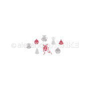 Roter und grauer Weihnachtsschmuck, Glöckchen und ein Band auf weißem Hintergrund - perfekt zum Basteln mit Ihren Alexandra Renke DieCut Systemen oder Motivstanze.