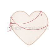 Ein beigefarbenes, braun umrandetes Herz, umwickelt mit roter Schnur auf weißem Grund - ideal für Ihre Alexandra Renke Designpapiere oder mit der Motivstanze Herz Stanzsysteme.