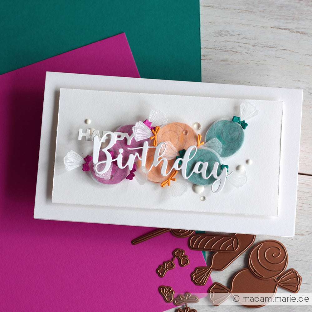 Handgemachte Happy Birthday Karte von Alexandra Renke mit bunten Luftballons auf weißem Hintergrund, hergestellt mit Deep Edge Motivstanzen und auf farbigem Papier für einen festlichen Look.