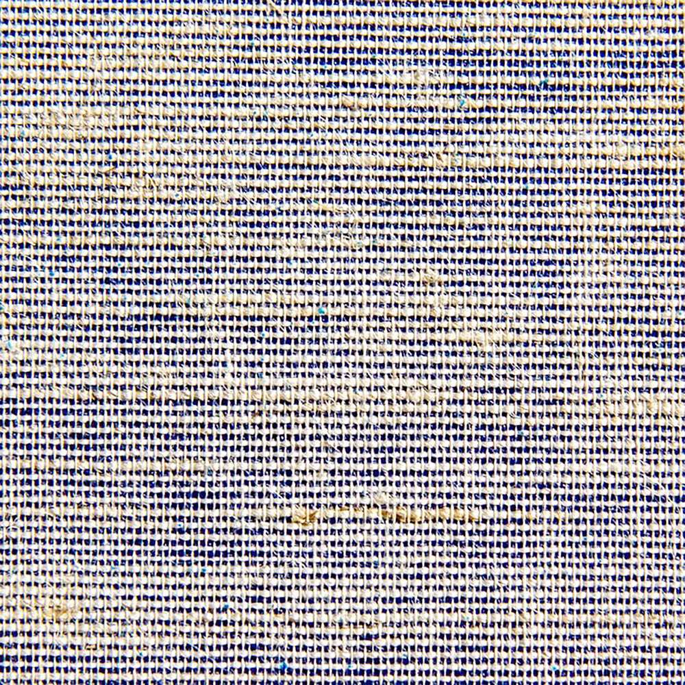 Nahaufnahme des ☆ Buchleinen-Stoffes mit grober Textur und ausgeprägtem Gittermuster mit beigen und blauen Fäden.