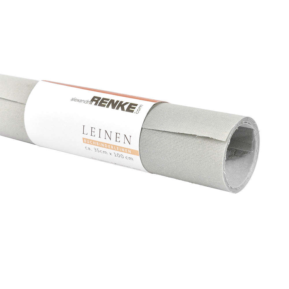 Ein aufgerolltes Stück hellgrauer Buchleinenstoff von ☆ mit einem umwickelten weißen Etikett.