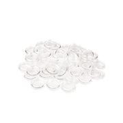 Ein Stapel durchsichtiger, runder Bindescheiben von Alexandra Renke zur Gestaltung eines personalisierten Buches ruht auf einem weißen Hintergrund.