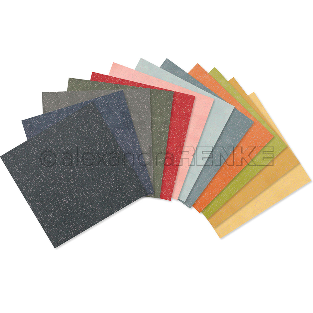 Ein Fächer von farbigen, quadratischen Papierbögen von Alexandra Renke, jeder in einem einzigartigen Farbton und überlappend - ideal, um die Kreativität anzuregen oder neue Bündel und Sammlungen für Ihre Bastelprojekte zu beginnen.