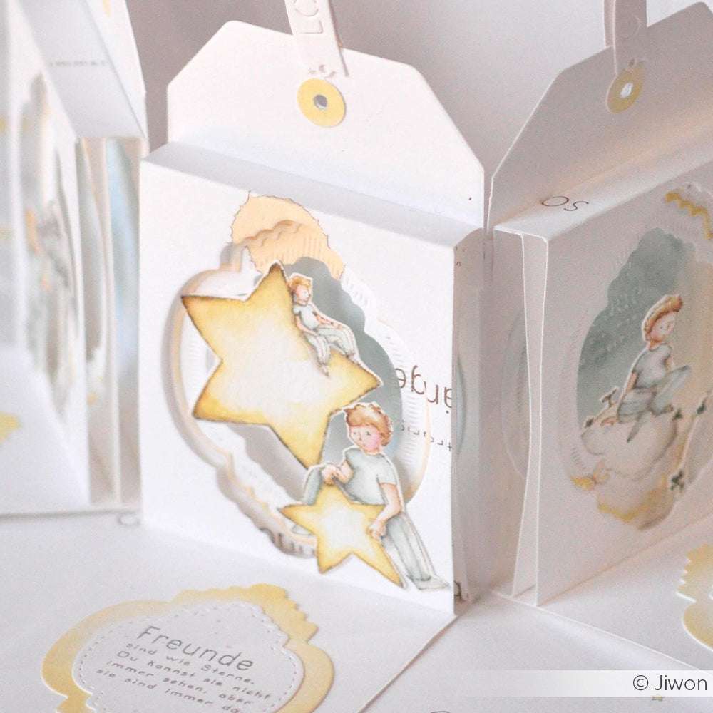 Drei illustrierte Karten von Alexandra Renke mit Sternen und Kindern in sanften Farben, die in einem Akkordeonfalz präsentiert werden - perfekt, um Ihre Lieblingsmotive mit Clear Stamp Set oder Photopolymer Stempel zu präsentieren.