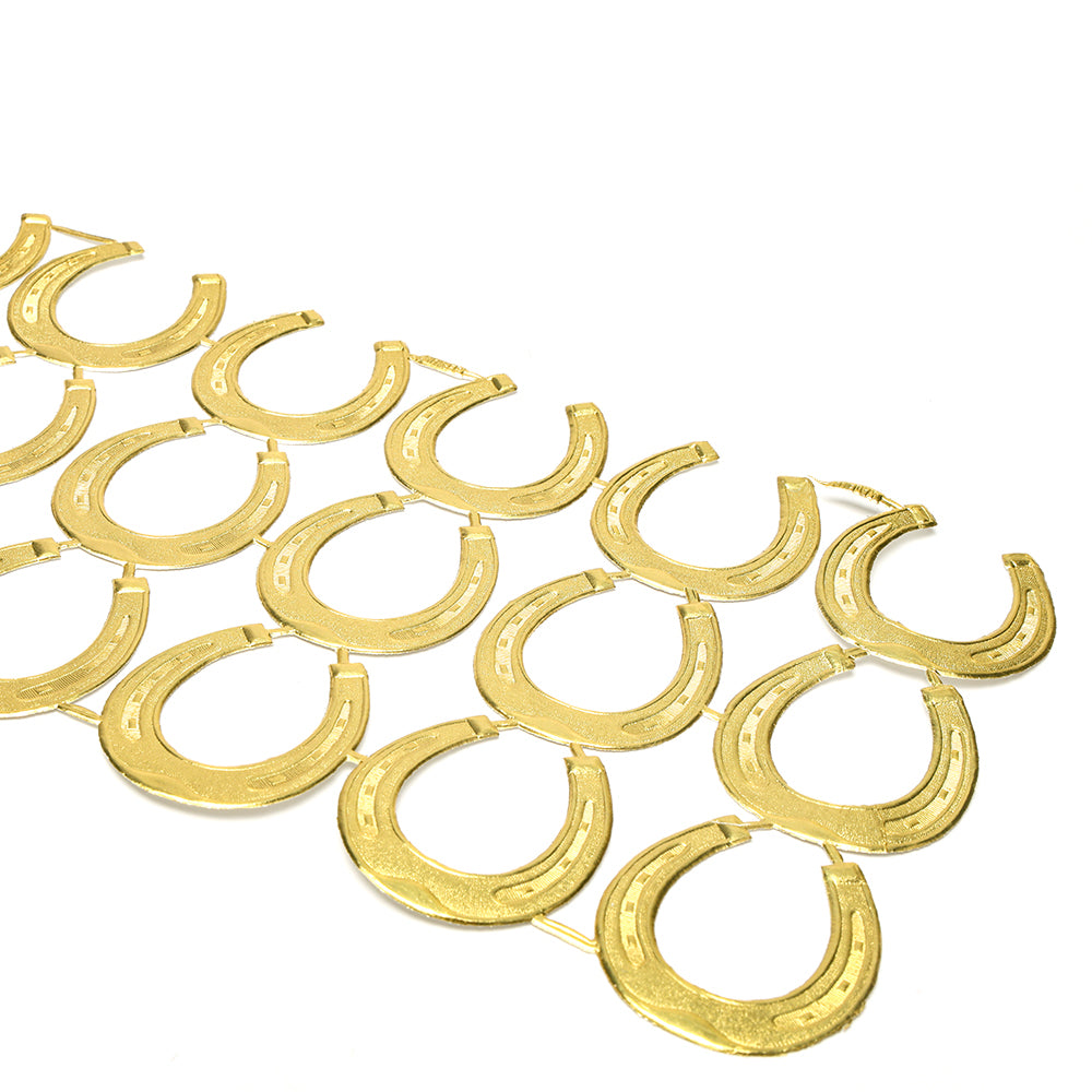 Goldene hufeisenförmige Glieder von ☆, dekorativ angeordnet auf weißem Hintergrund - ideal als Dekoelemente oder für Papierarbeitsprojekte.