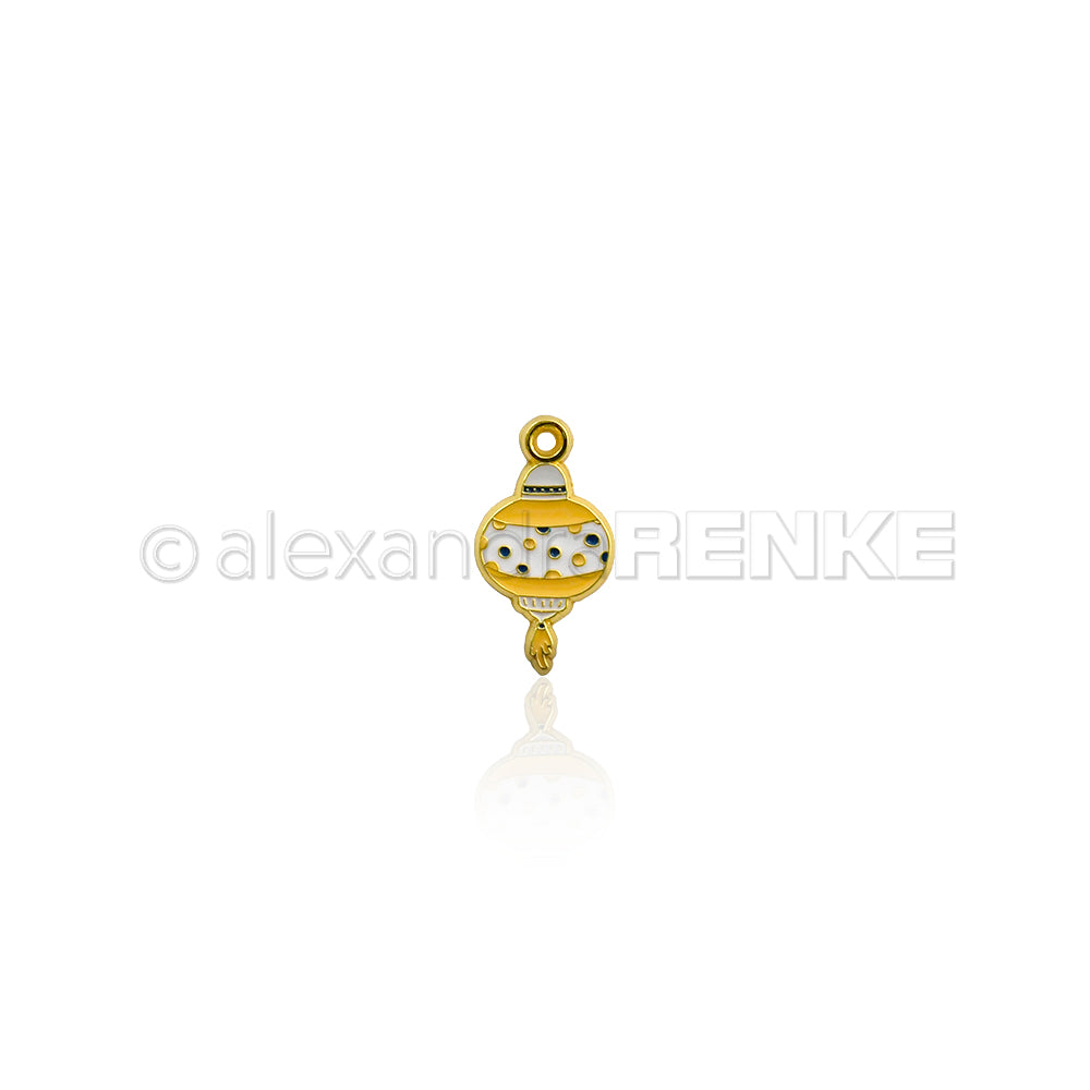 Alexandra Renke Gold Weihnachtsschmuck Charm Lampion mit weißen und grauen Details auf weißem Hintergrund, perfekt als festlicher Schmuckanhänger.