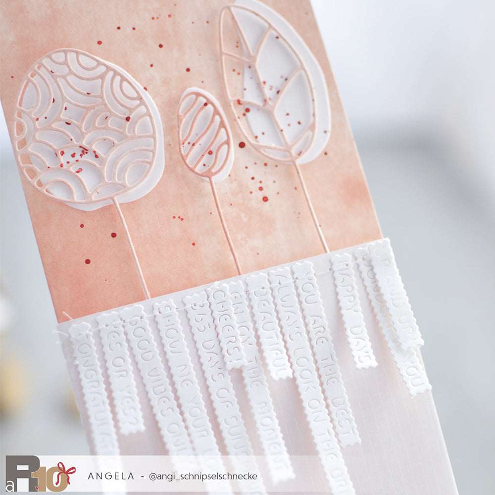 Eine handgefertigte Karte von Alexandra Renke mit Designpapieren, mit abstrakten weißen Bäumen und Artist Blatt 3-Schichtstreifen, die auf einen rosa gesprenkelten Hintergrund geprägt wurden.