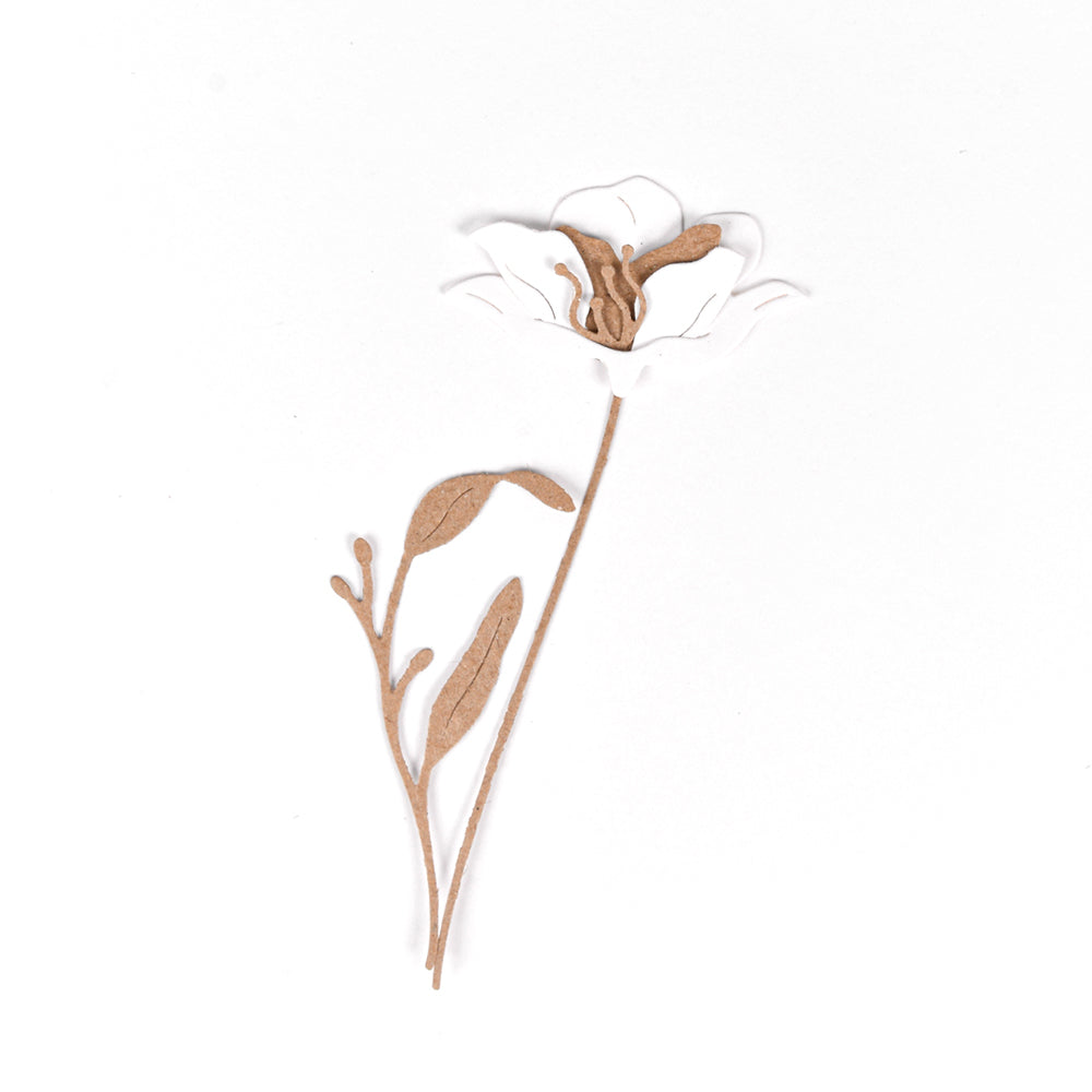 Einfacher Papierausschnitt einer weißen Blume mit braunem Stiel und Blättern auf einfarbigem Hintergrund, hergestellt mit der Alexandra Renke Motivstanze Schichtblume 7 Dies Stanzsysteme.