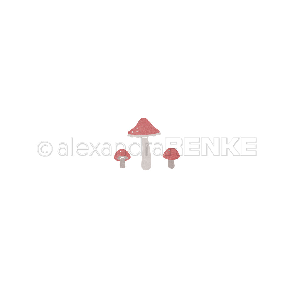 Drei rot-weiße Pilze mit Stielen, abgebildet auf einem schlichten weißen Hintergrund – ideal für die Verwendung mit Stanzsystemen wie der Motivstanze „Kleines Pilz-Trio“, um einzigartige Stanzmotive für Designpapiere zu gestalten.