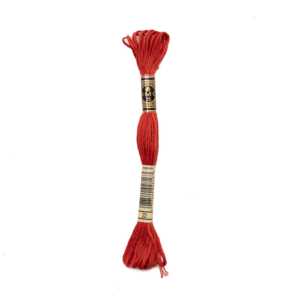 Roter DMC-Stickgarnstrang mit der Aufschrift Mouliné Garn in Schwarz und Gold auf weißem Hintergrund. Dieses hochwertige Stickgarn ist ideal für detaillierte Stickprojekte und Handarbeiten.
