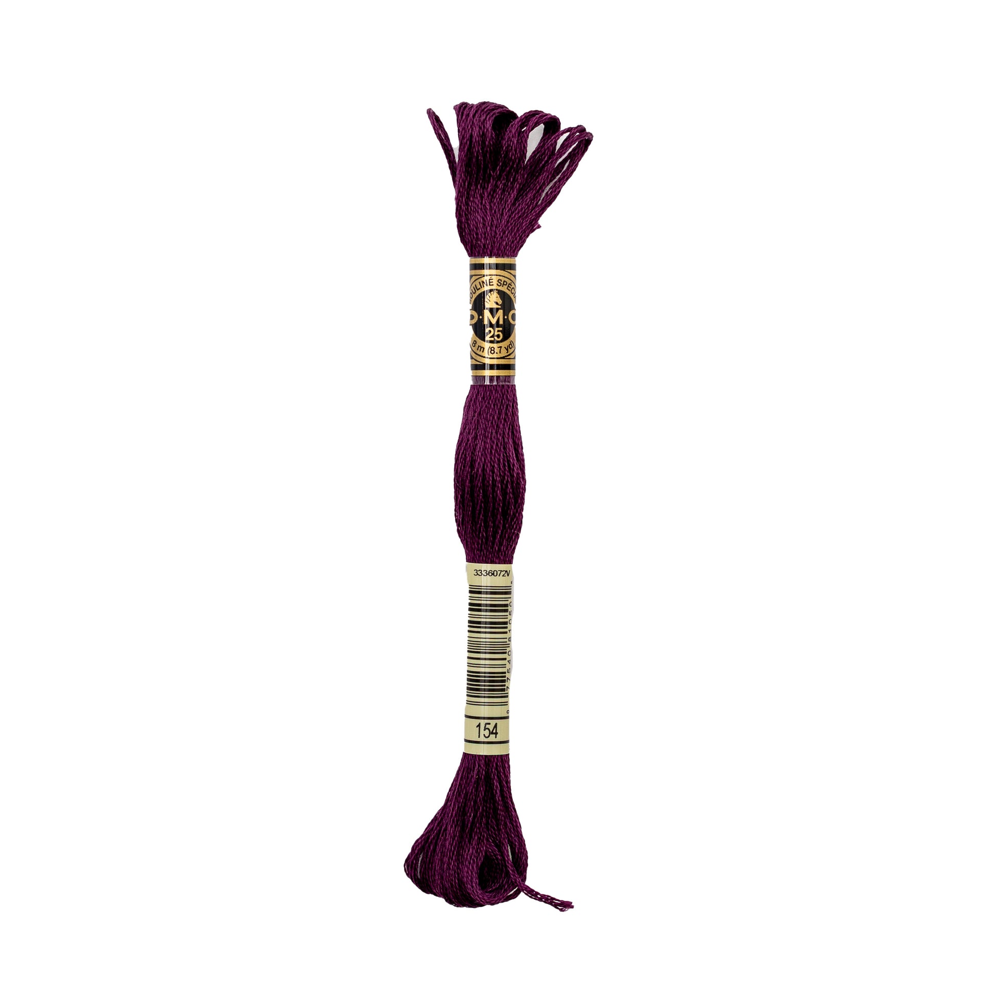Ein Strang DMC Mouliné Garn Stickgarn in tiefem Violett, etikettiert mit 154, verziert mit goldenen und schwarzen Bändern.