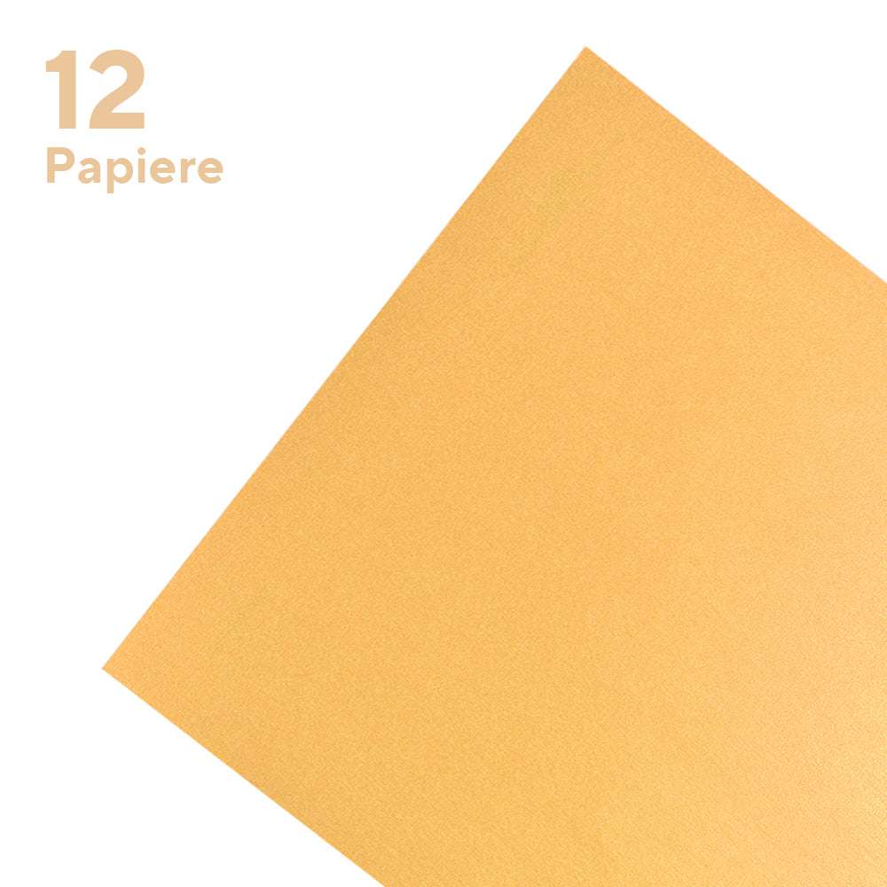 Goldfarbenes Glanzpapier von ☆, schräg auf weißem Hintergrund mit "12 Papiere" in der Ecke; FSC-zertifiziert für umweltbewusste Qualität.