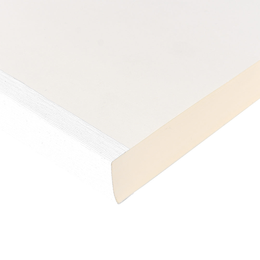 Eine Nahaufnahme der Ecke eines dicken, leeren ☆ Buchblocks - ideal für die Gestaltung eines Fotobuchs oder Gästebuchs.