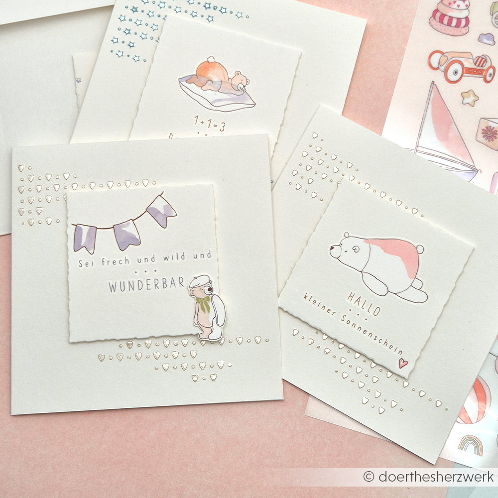 Drei niedliche Alexandra Renke-Grußkarten mit niedlichen Tierillustrationen und deutschem Text in Pastellrosa - ideal für Schablonen-Papierprojekte oder zur Verwendung mit wiederverwendbaren Stencils wie Stencil Herz-Zeilen.
