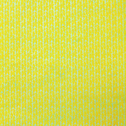 Ein helles, sich wiederholendes gelbes Blattmuster auf hellgrünem Nepalpapier von ☆-ideal für Geschenke Verpacken oder stilvolle Buchbinden-Projekte.