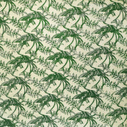 Ein diagonales grünes Fisch- und Pflanzenmuster auf hellem Nepalpapier von ☆-ideal für Bucheinbände oder Geschenkverpackungen mit natürlichem Flair. Elegantes, umweltfreundliches Finish.