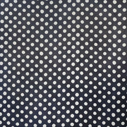 Weiße Polka Dots auf dunklem Marineblau machen dieses ☆ Nepalpapier ideal als einzigartiges Geschenkpapier für besondere Anlässe.