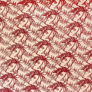 Rot-weiß gemusterter Stoff von ☆, mit sich wiederholenden Blumen- und Blattmustern in diagonalen Reihen - ideal für Buchbinden oder als stilvolle Geschenkverpackung.