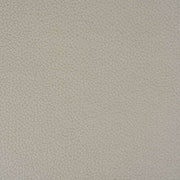 Nahaufnahme einer hellbeigen, strukturierten Lederoberfläche mit einem subtilen, kieselsteinähnlichen Muster von ☆, das an FSC-zertifiziertes 3D-geprägtes Papier erinnert.