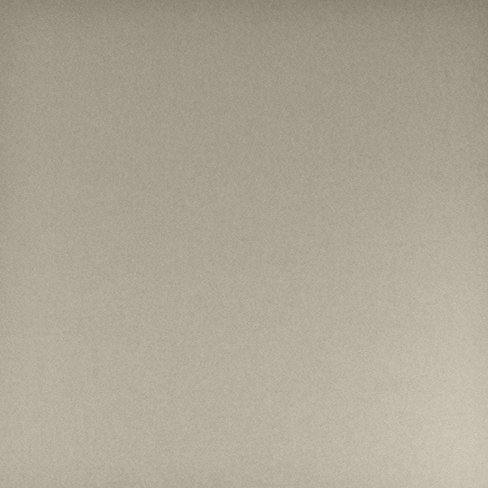 Ein schlichter, strukturierter beiger Karton von ☆ mit dezentem Farbverlauf von oben nach unten.