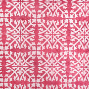 Rot-weißes, sich wiederholendes geometrisches Blumenmuster auf strukturiertem, nachhaltigem Papier von ☆-ideal als Nepalpapier Geschenkpapier für einzigartige Geschenkverpackungen.