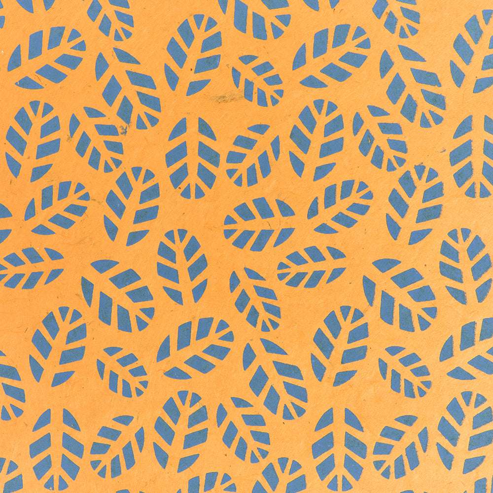 Blaue, blattförmige Muster auf orangefarbenem Hintergrund, gefertigt aus hochwertigem Nepalpapier von ☆-perfekt für Handarbeit oder Geschenke Verpacken.