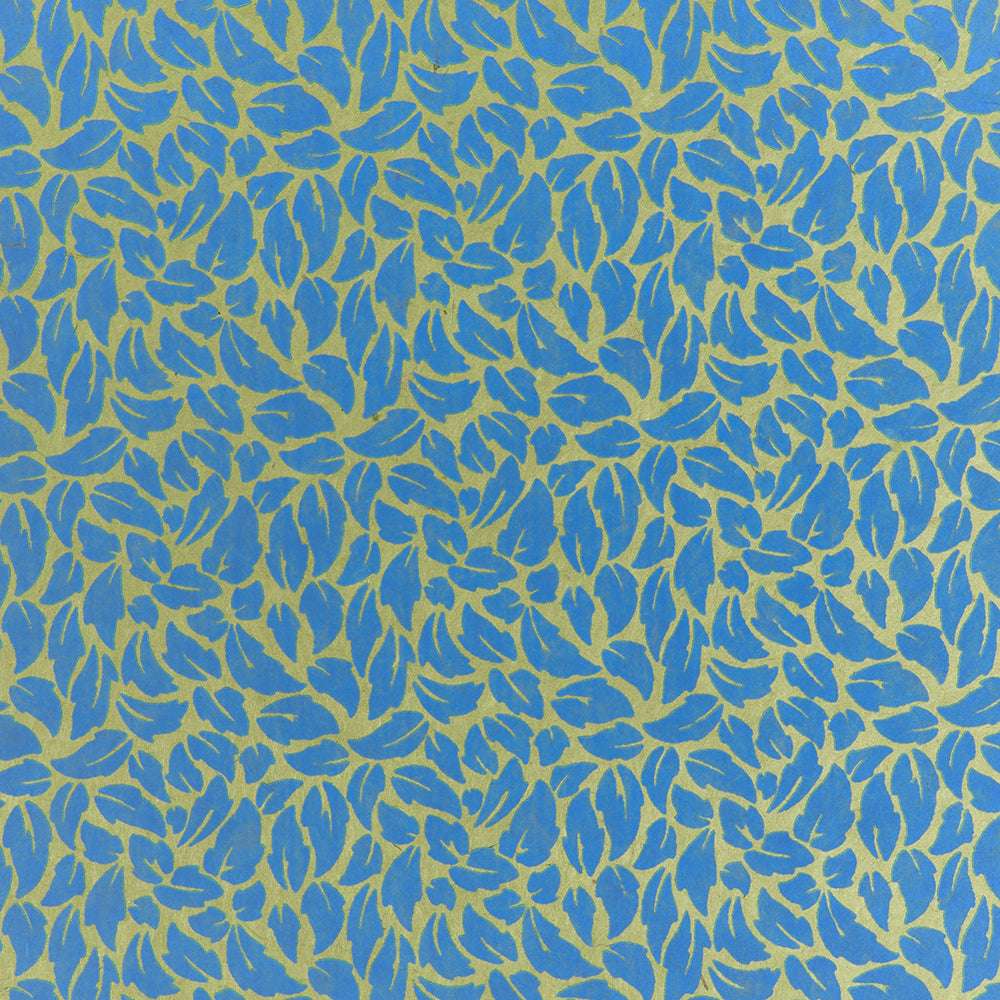Blauer Hintergrund mit gelb-grünem abstraktem Blattmuster auf feinem Nepalpapier von ☆-ideal für das Verpacken von Geschenken (Geschenke Verpacken) oder kreative Buchbindeprojekte.