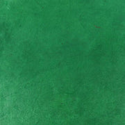 Grünes strukturiertes Nepalpapier von ☆ mit dezenten Falten und Naturfasermustern - ideal zum Buchbinden oder Einwickeln eleganter Geschenke.