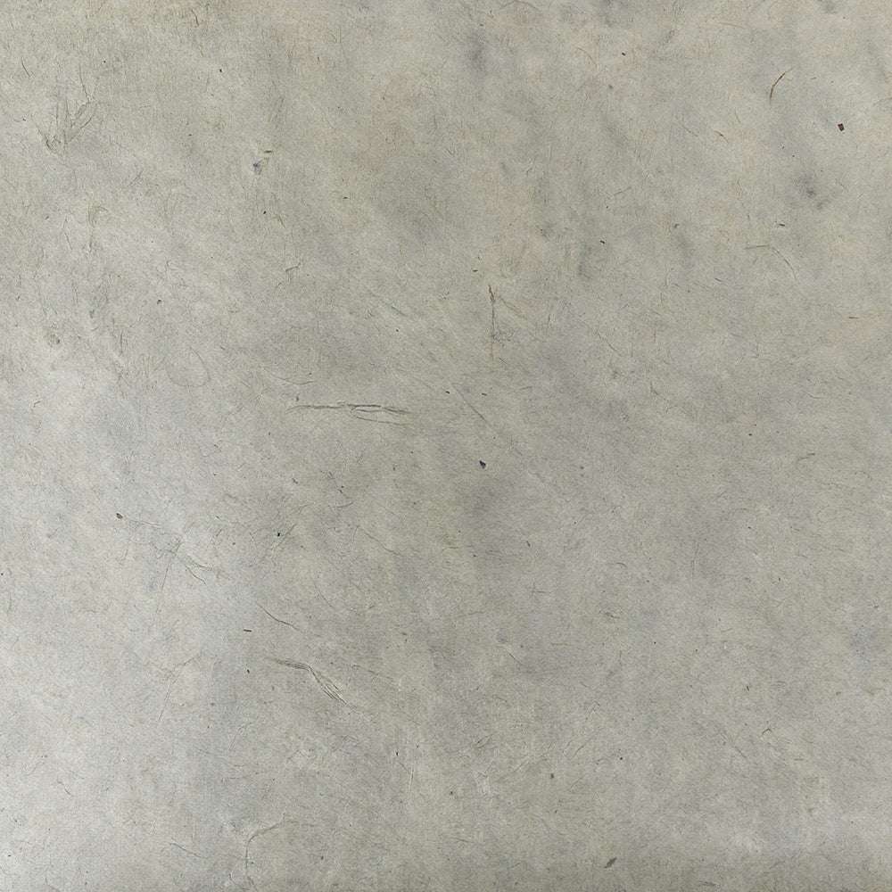 Strukturiertes, cremefarbenes Nepalpapier von ☆, mit feinen Fasern und leichten Falten - ideal für Buchbinden oder Geschenke Verpacken.