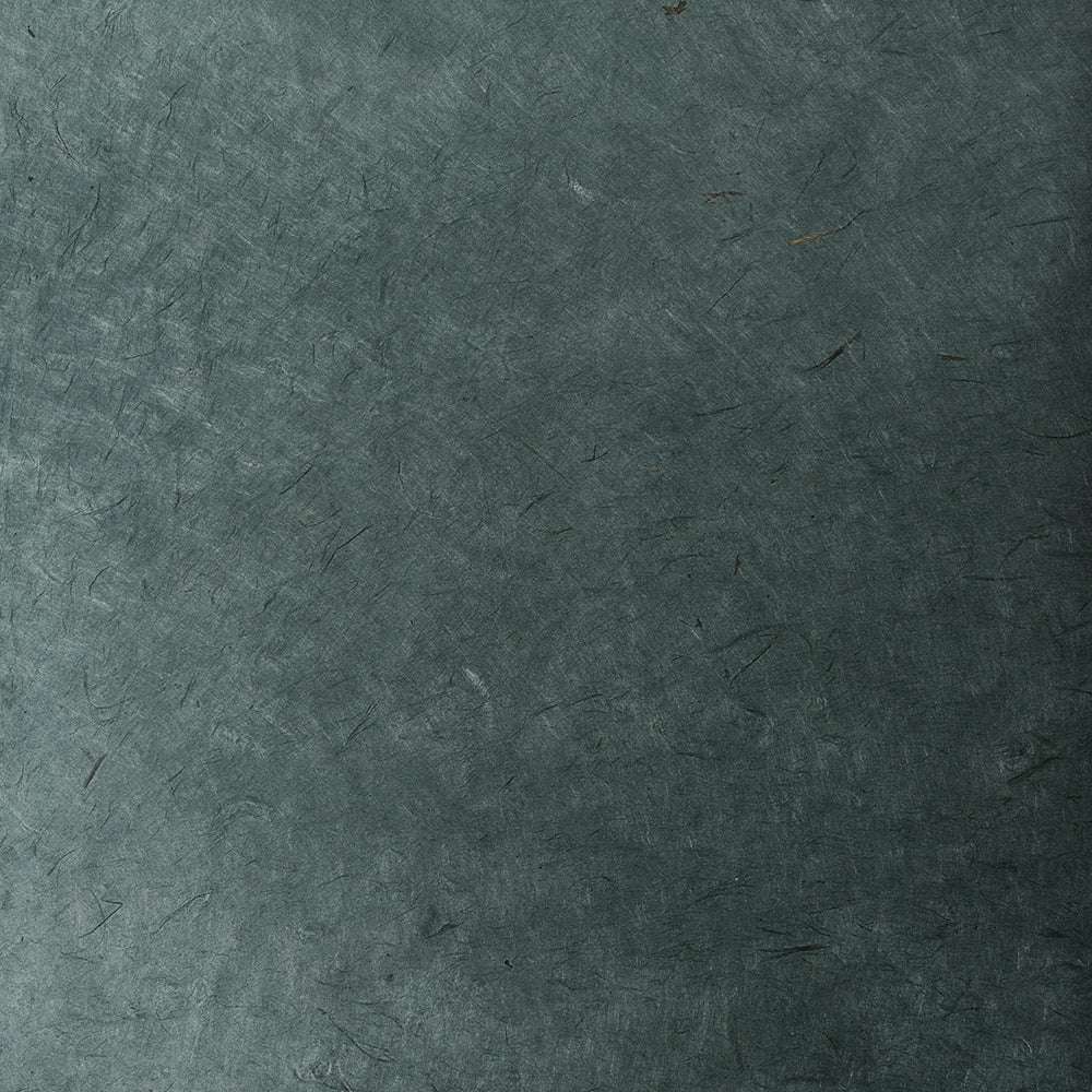 ☆ Dunkelgrünes Nepalpapier mit einer strukturierten Oberfläche mit feinen Linien und Kratzern - ideal für Buchbinden oder Geschenke Verpacken.